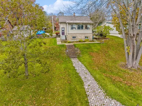 38361 N Primrose Path, Spring Grove, IL 60081 photo 2