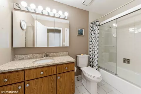 603 College Crossing Xing N, Rolling Meadows, IL 60008 photo 10