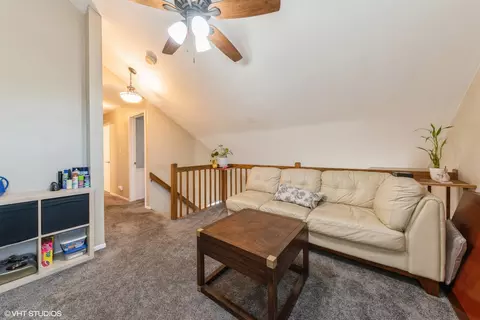 603 College Crossing Xing N, Rolling Meadows, IL 60008 photo 7