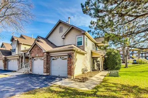 123 Old Oak Dr, Buffalo Grove, IL 60089