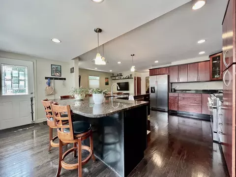 10335 S Artesian Ave, Chicago, IL 60655 photo 11