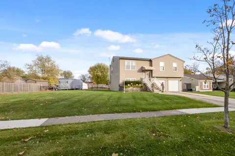 20441 S Graceland Ln, Frankfort, IL 60423