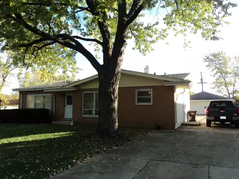16043 Beth Ct, Oak Forest, IL 60452 photo 2