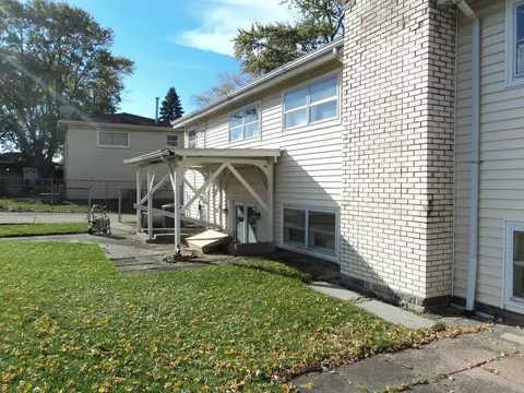 16043 Beth Ct, Oak Forest, IL 60452 photo 4
