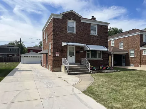 2442 S 6th Ave, North Riverside, IL 60546