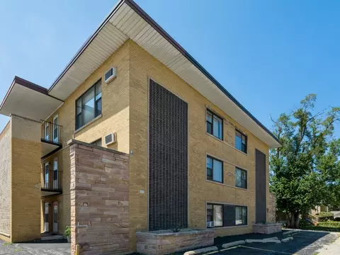 5816 N Nagle Ave #C, Chicago, IL 60646