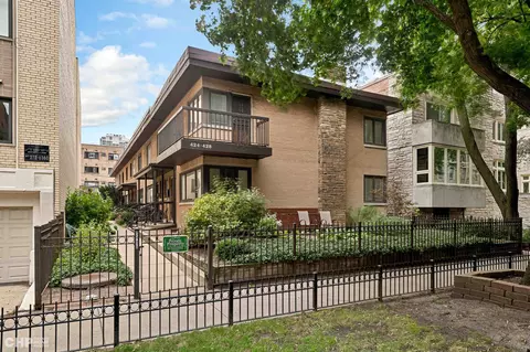 428 W Wellington Ave #A, Chicago, IL 60657