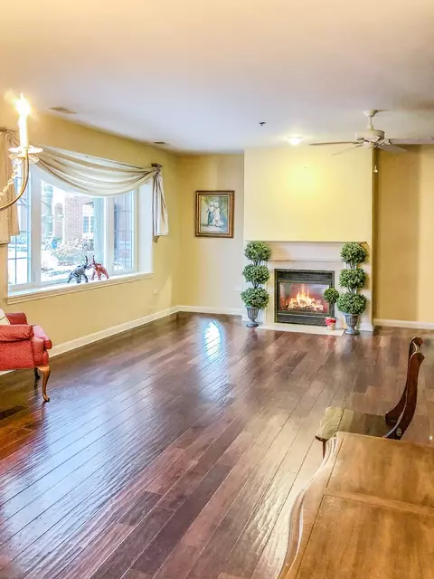 2640 Summit Dr #109, Glenview, IL 60025 photo 4