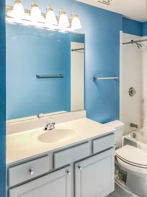 2640 Summit Dr #109, Glenview, IL 60025 photo 16