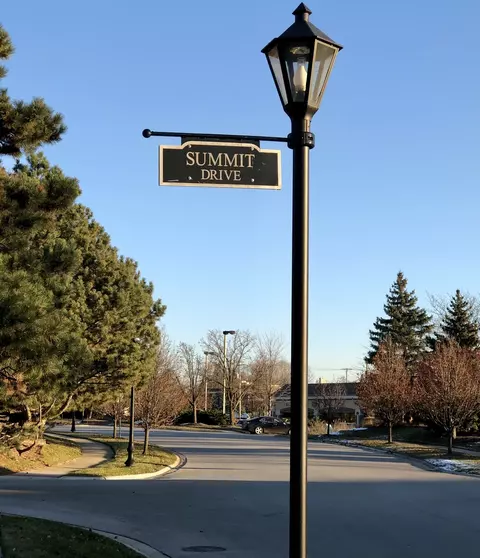 2640 Summit Dr #109, Glenview, IL 60025 photo 3