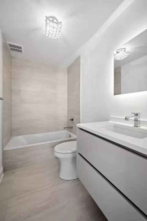 180 E Pearson St #3901, Chicago, IL 60611 photo 37