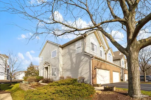 454 Jamestown Ct, Aurora, IL 60502