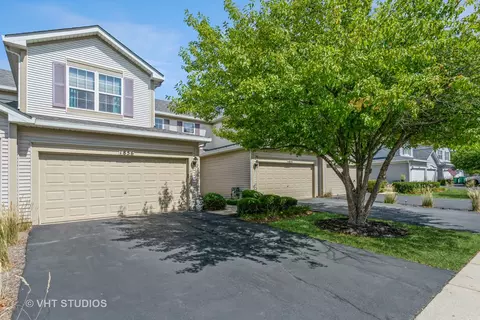 1856 S Wentworth Cir, Romeoville, IL 60446