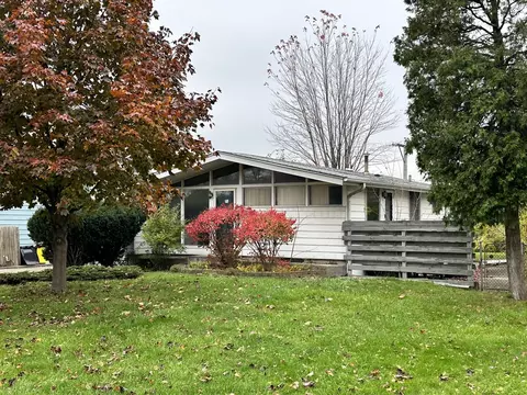 1338 Degener Ave, Elmhurst, IL 60126