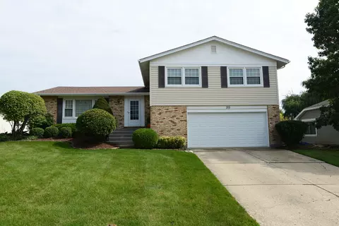315 Partridge Ct, Algonquin, IL 60102