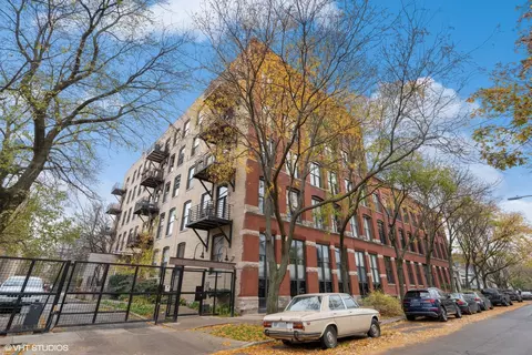 2511 W Moffat St #206, Chicago, IL 60647
