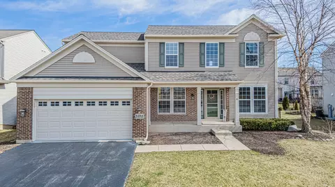 3102 Deerpath Ln, Carpentersville, IL 60110