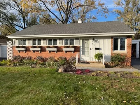1934 Kiest Ave, Northbrook, IL 60062
