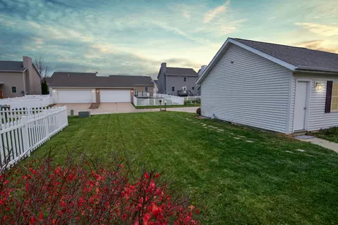1110 Whitaker St, Normal, IL 61761 photo 37