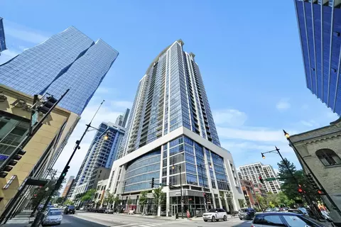 100 E 14th St #2905, Chicago, IL 60605