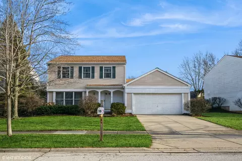 13 Montauk Ln, Vernon Hills, IL 60061