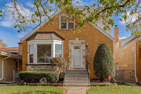 1923 N 74th Ct, Elmwood Park, IL 60707