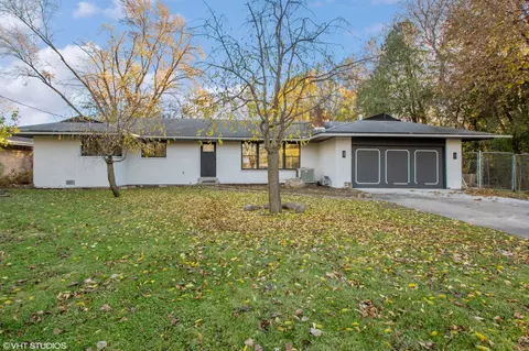 2401 E Ballard Rd, Des Plaines, IL 60016 photo 1