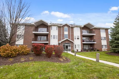 13097 Laurel Glen Ct #302, Palos Heights, IL 60463