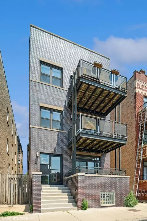 2322 W Augusta Blvd #2A, Chicago, IL 60622