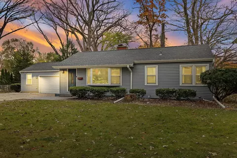2037 Ash St, Waukegan, IL 60085