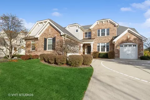 606 Ames St, Libertyville, IL 60048