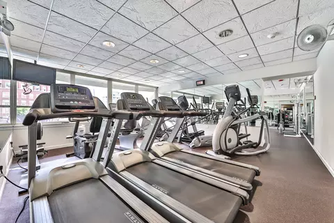 111 E Chestnut St #17H, Chicago, IL 60611 photo 8