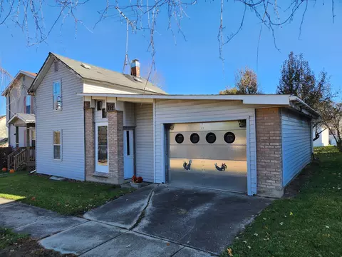 112 West St, Kingston, IL 60145