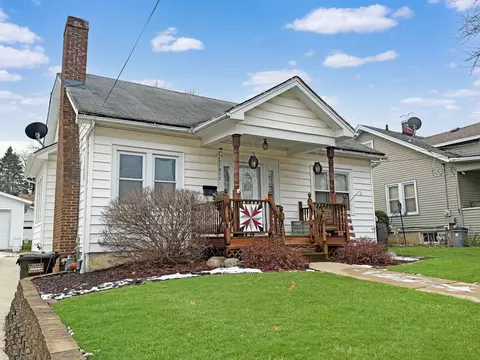 1257 W Logan St, Freeport, IL 61032