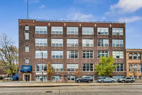 1733 W Irving Park Rd #410, Chicago, IL 60613