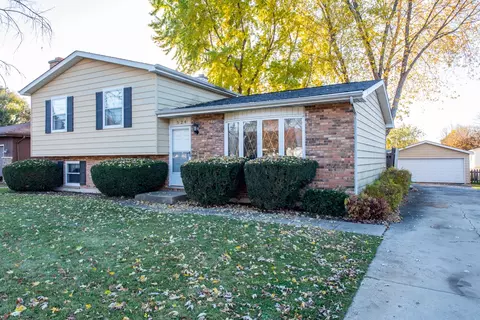 524 Thompson Ave, Winthrop Harbor, IL 60096