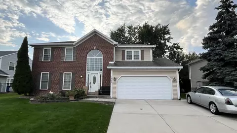 1955 Windmill Dr, Hanover Park, IL 60133
