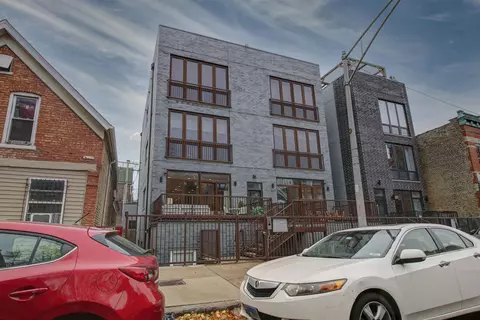1441 W Blackhawk St #1E, Chicago, IL 60642