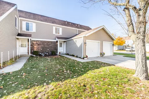 7726 Bolton Way, Hanover Park, IL 60133