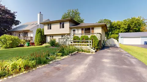 4504 Dorset Ave, Lisle, IL 60532