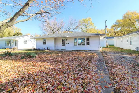 212 Belle Aire Ave, Bourbonnais, IL 60914