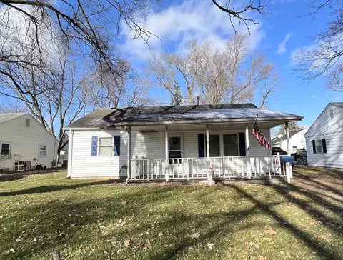 157 Winding Ln, Rantoul, IL 61866