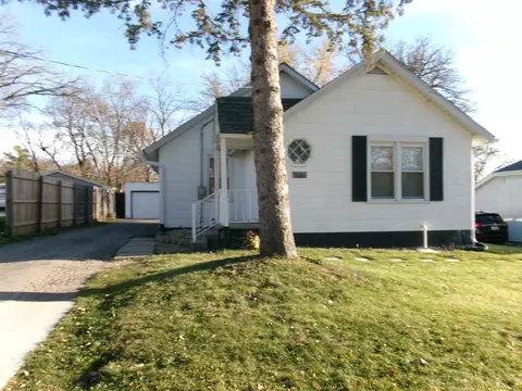 901 Fillebrowne St, Marseilles, IL 61341