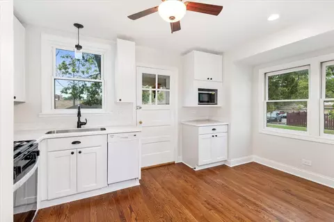 4447 Joliet Ave, Lyons, IL 60534 photo 9
