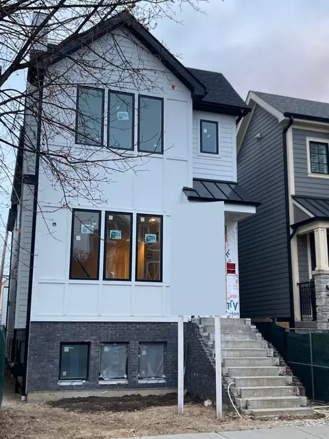 3329 N Hoyne Ave, Chicago, IL 60618
