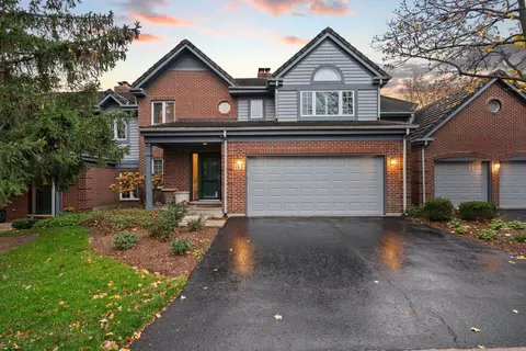 159 Easton Pl #159, Burr Ridge, IL 60527