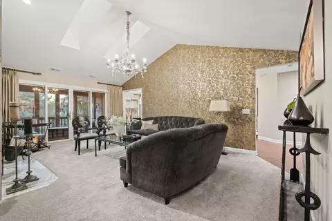 159 Easton Pl #159, Burr Ridge, IL 60527 photo 3