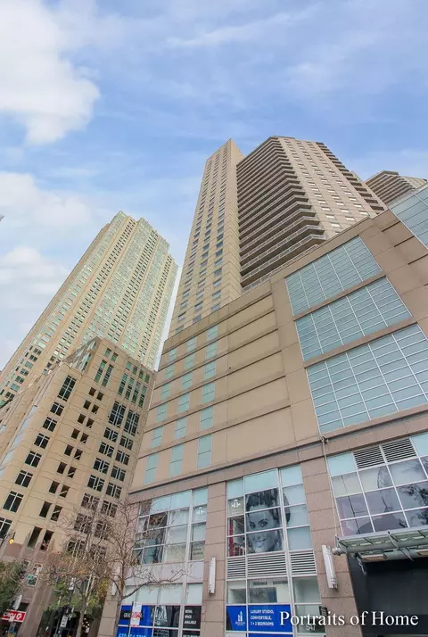 545 N Dearborn St #1709, Chicago, IL 60654