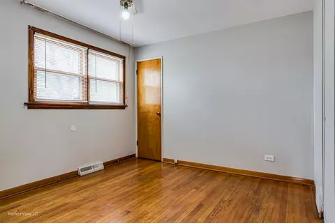 3908 E 110th St, Chicago, IL 60617 photo 9
