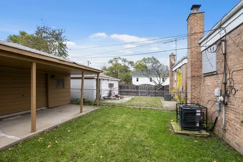 1402 W 110th Pl, Chicago, IL 60643 photo 2